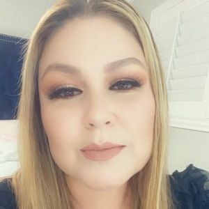 Meet your Posher, Edna